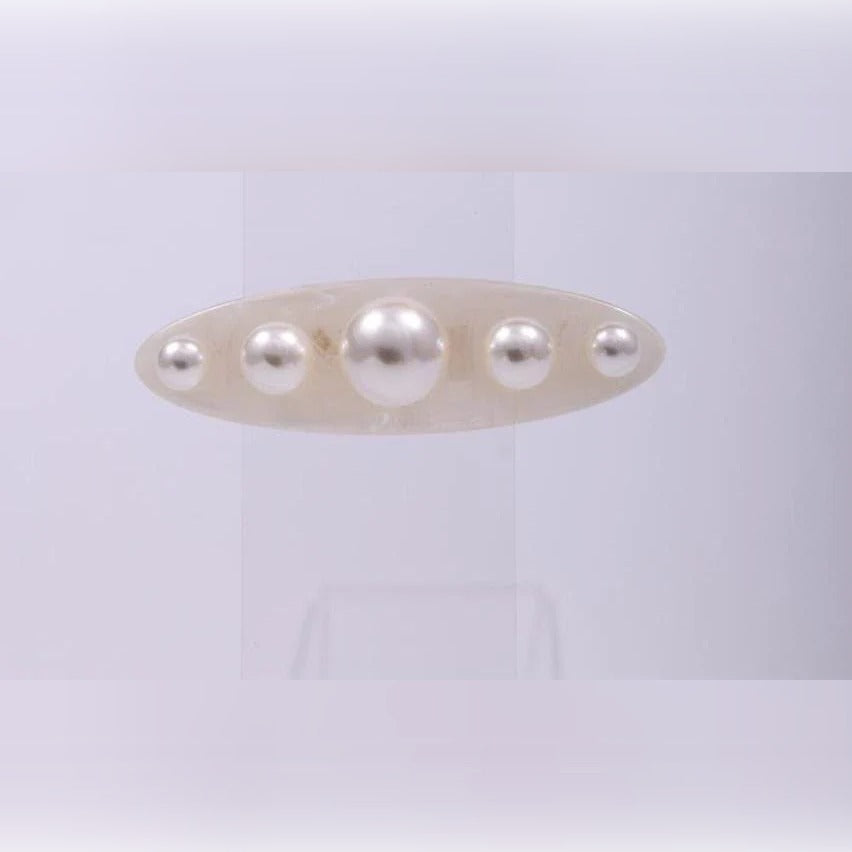 Pearl Oval Hair Clip | Vybe Global Store - Image 6
