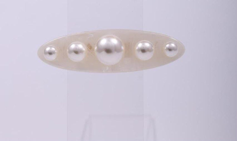 Pearl Oval Hair Clip