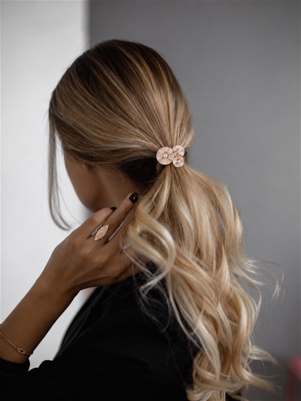 Textured Gold & Faux Pearl Elastic Hair Tie