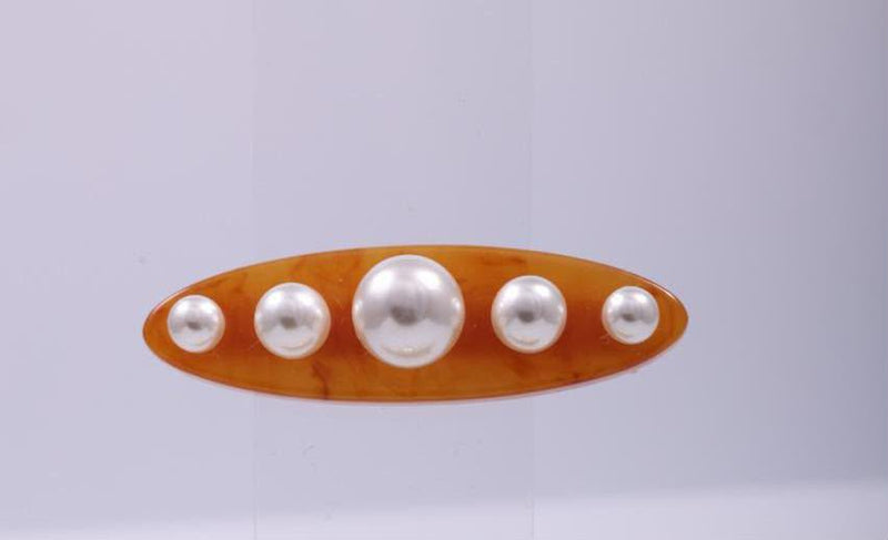 Pearl Oval Hair Clip