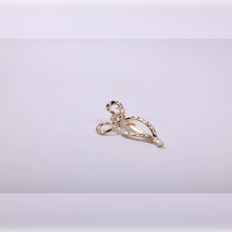 Sculptural Bow Hairpin | Vybe Global Store - Image 4