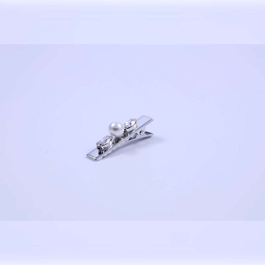 Crystal & Pearl Alligator Hair Clip | Vybe Global Store - Image 6