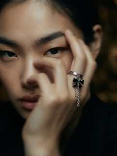 Black Bow Draped Chain Ring