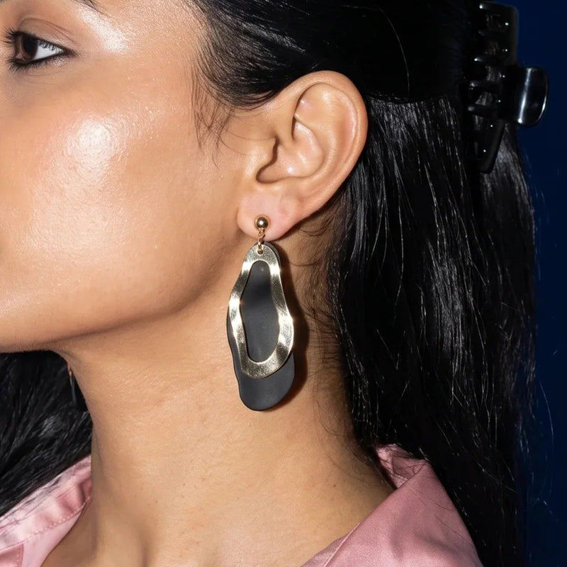 Sculptural Undulating Open Hoop Earrings | Vybe Global Store