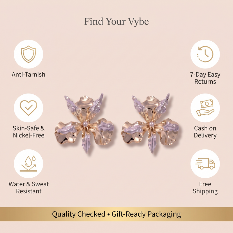 Features and promises: Two-Tone Flower Stud Earrings