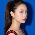 Side profile on ear: Silver Twisted Rope Heart Earrings