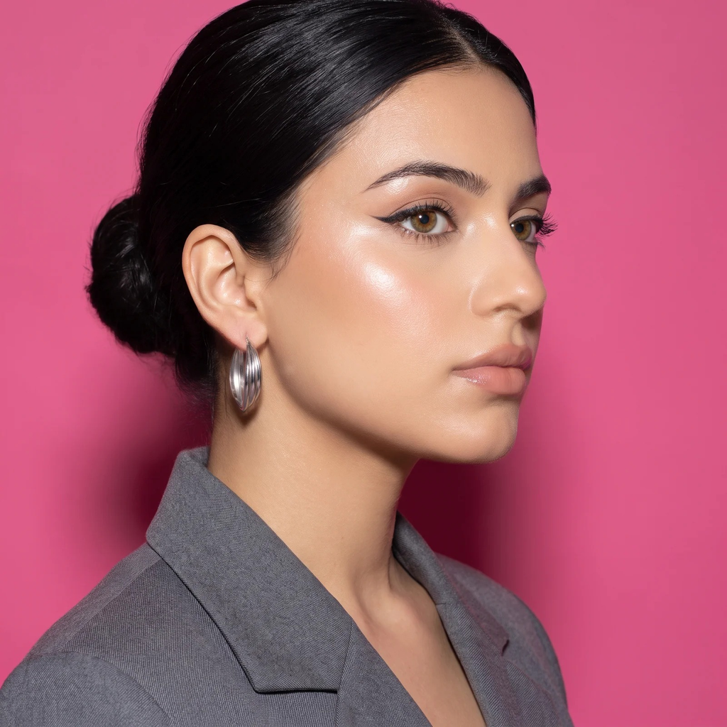 Side profile on ear: Luna Ribbed Hoop Earrings