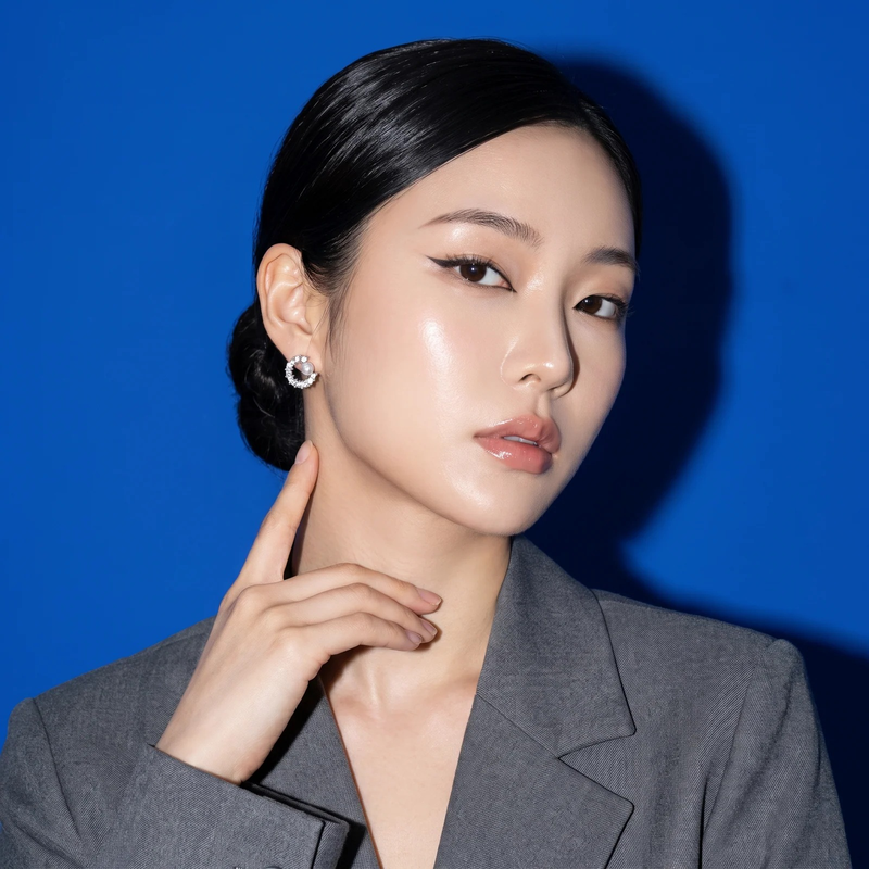 Model wearing Crystal Crescent with Pearl Stud Earrings