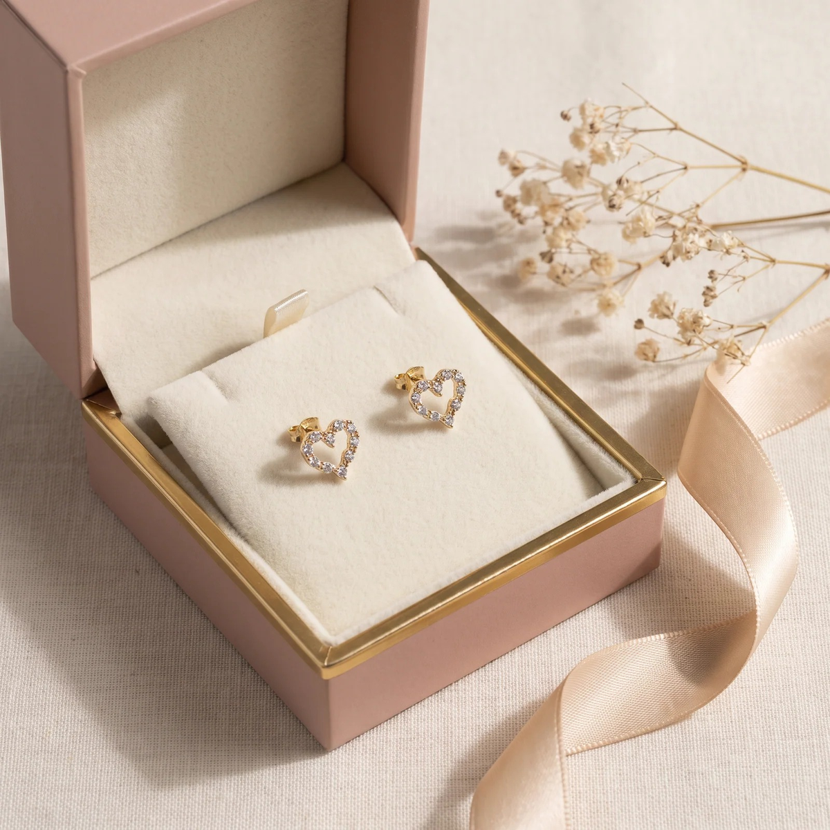 Gift box: Gold Heart Crystal Stud Earrings