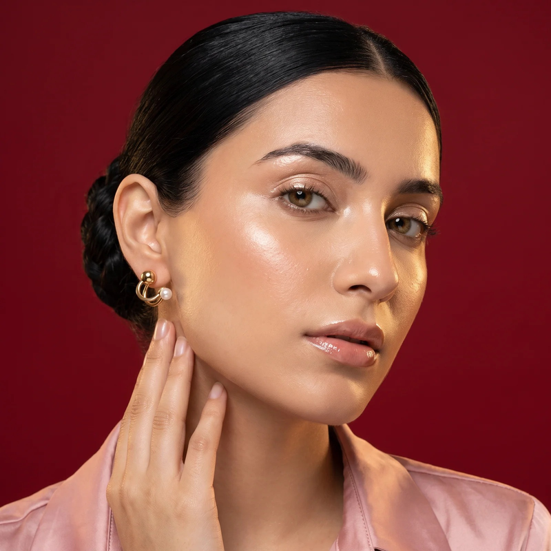 Model wearing Pearl Cluster Hoop Stud
