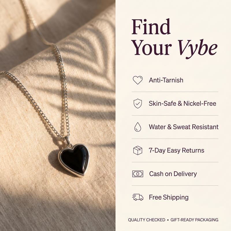 Features and promises: Black Heart Pendant Chain