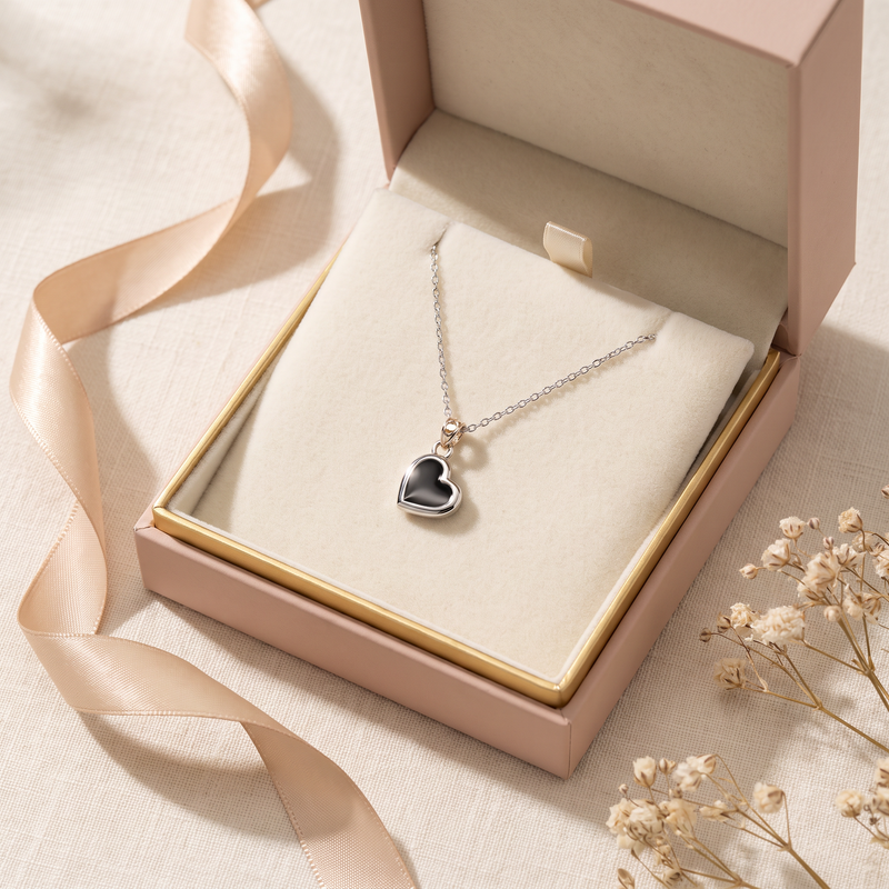 Gift box: Winter Heart Pendant