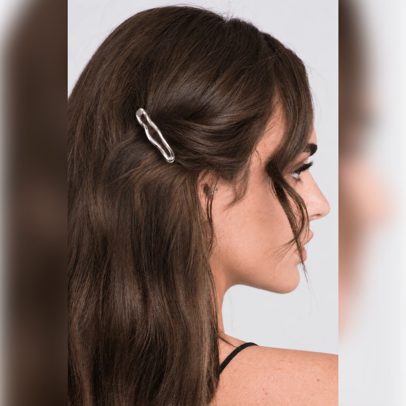 Curved Metallic Duckbill Clip | Vybe Global Store - Image 4