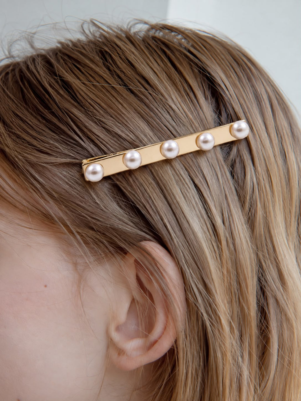 Pearl & Mixed-Metal Minimalist Hair Clip