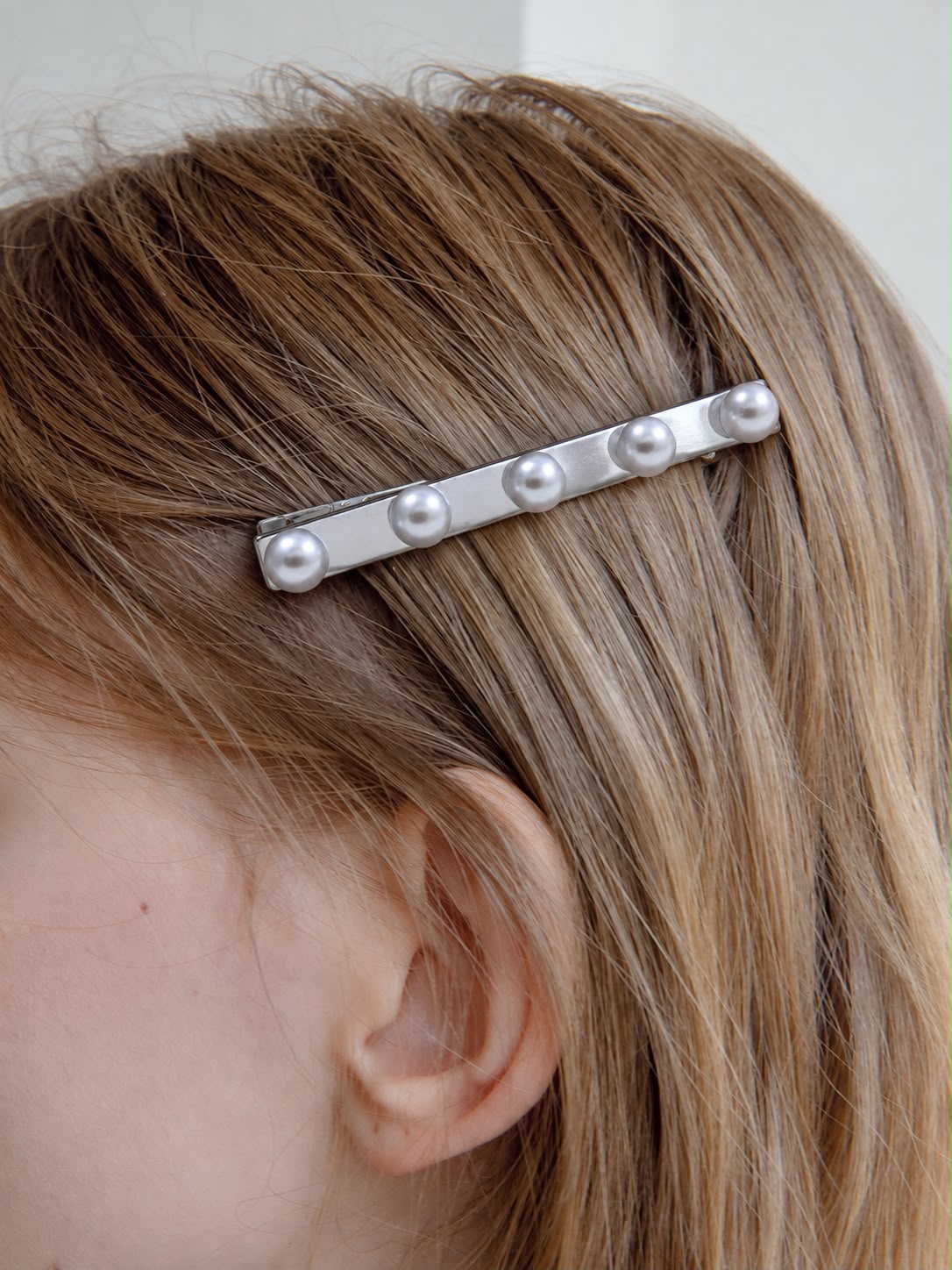 Pearl & Mixed-Metal Minimalist Hair Clip